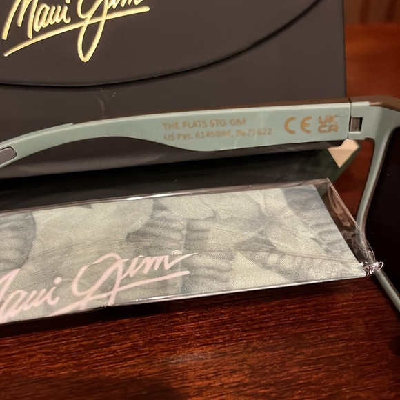 NWT Maui Jim men’s “The Flats” style sunglasses - Picture 2 of 4